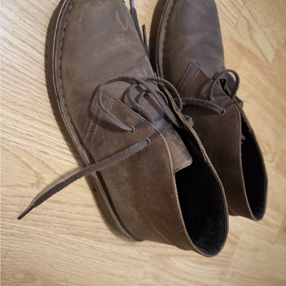 Clarks Men's Brown Leather Chukka Boots - Lace-Up Casual